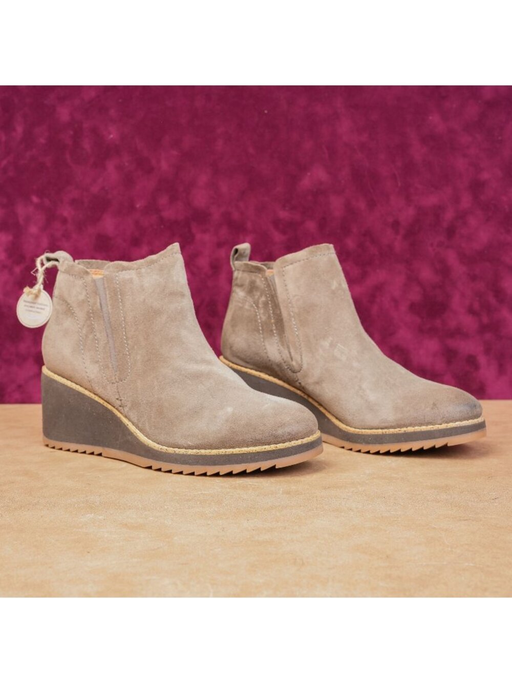 Sofft Women Emeree Taupe Waterproof Suede Flexible Ankle Boots size 11
